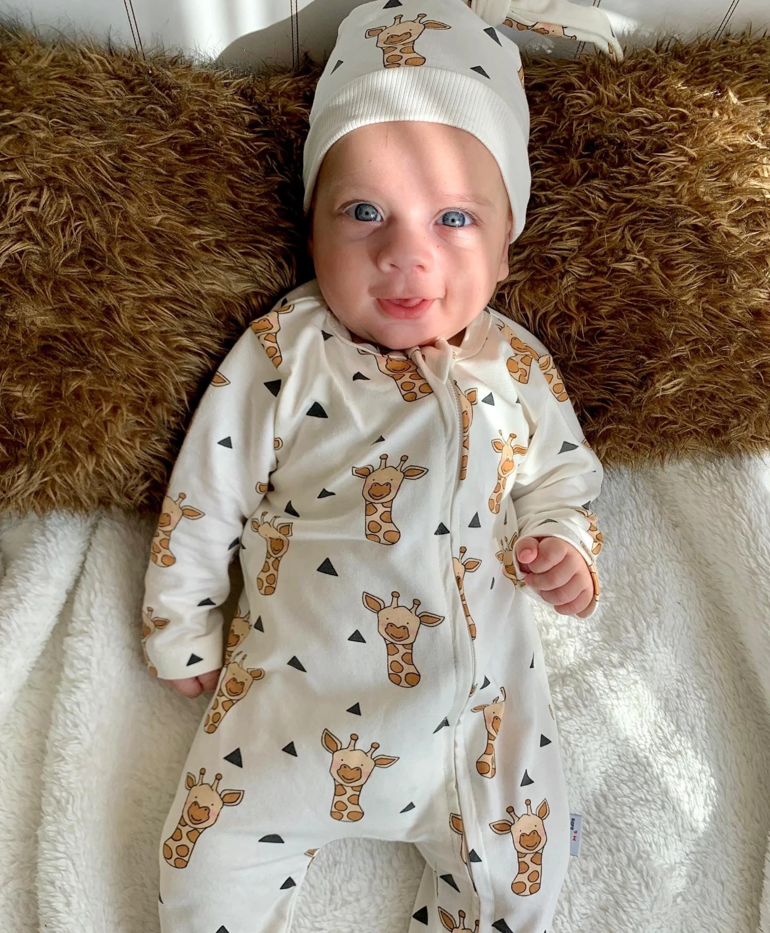 Zürafa Baskılı Fermuarlı Şapkalı Patikli Tulum