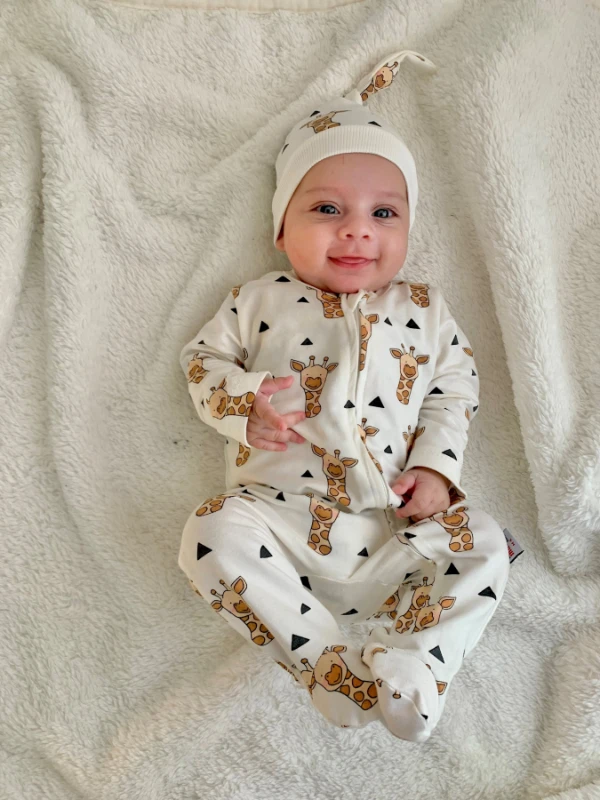 Zürafa Baskılı Fermuarlı Şapkalı Patikli Tulum