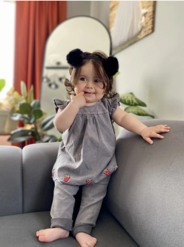 Çilek Nakış Detaylı Arkadan Çıtçıtlı Yazlık Örme Kot 2li Takım