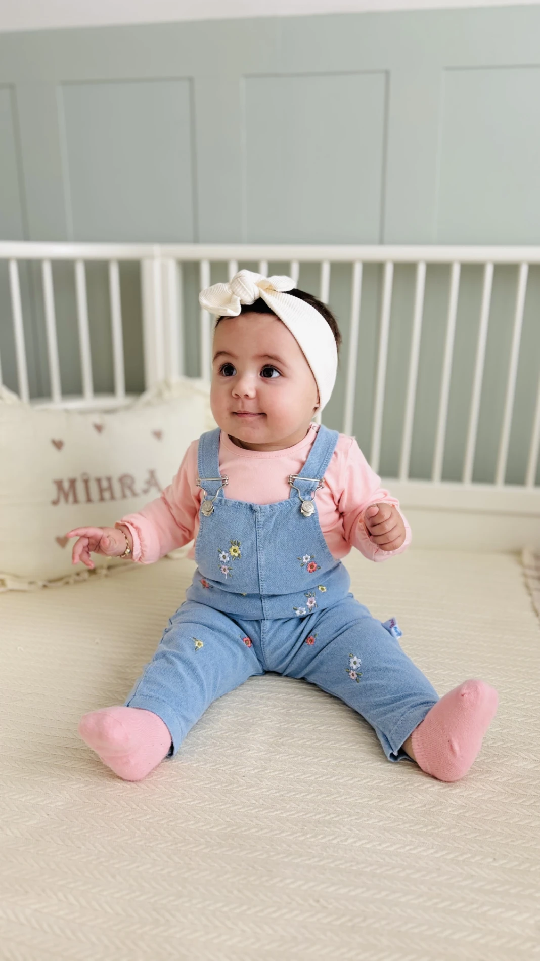 Çiçek Nakışlı Yumuşacık Likralı Organik Kot Salopetli Badili 2’li Salopet