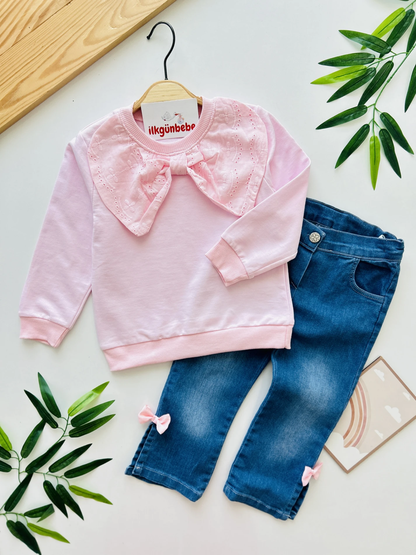 Fiyonk Detaylı Yırtmaçlı Likralı Yumuşacık Kot Kumaş Pantalonlu Fiyonklu Sweatli 2’li Takım