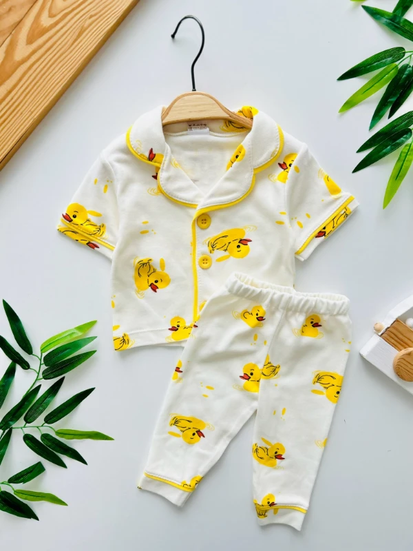 Ördek Desenli %100 Pamuk Bebe Yakalı Pijama Takımı