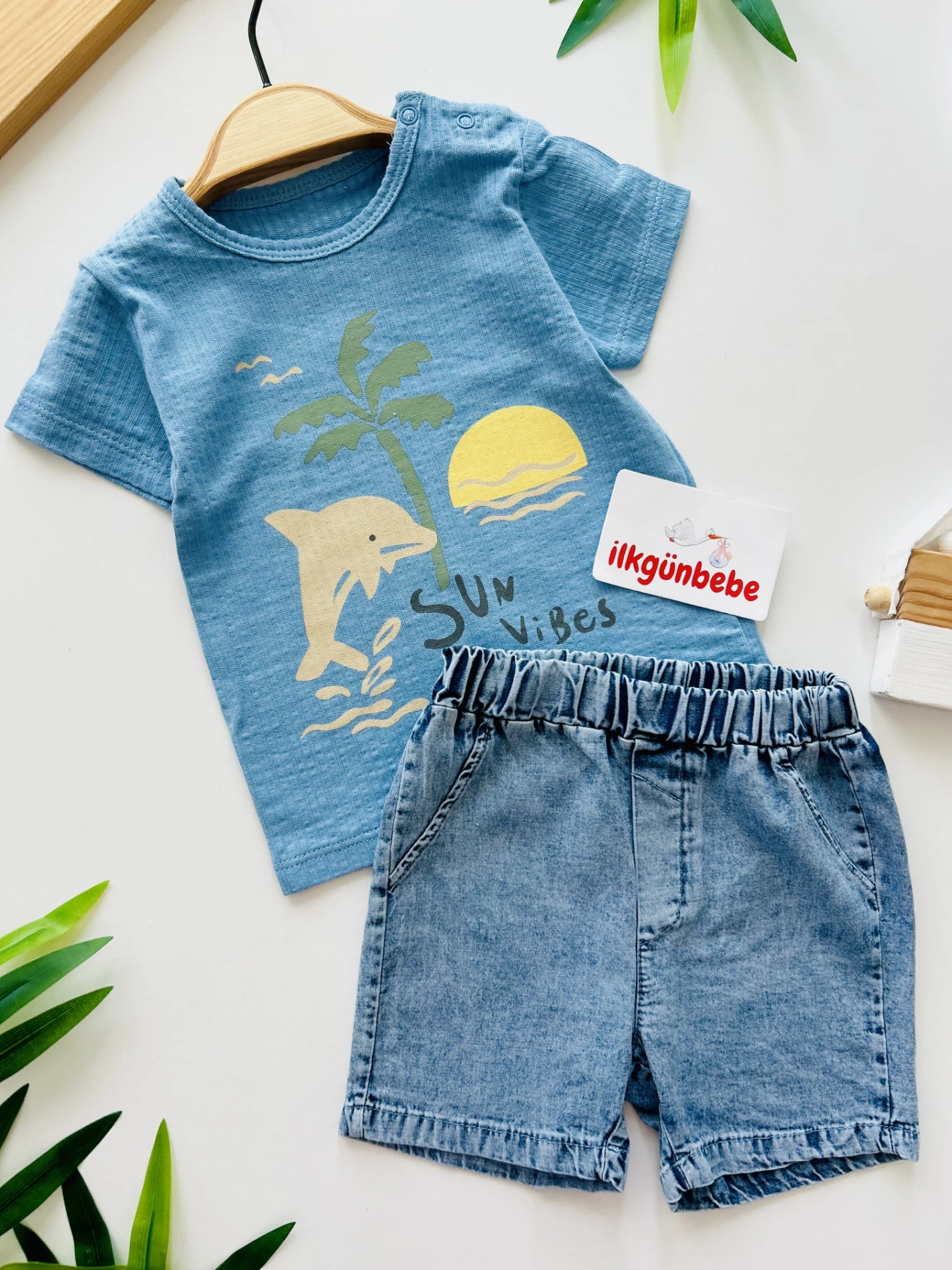 Sun Vibes Nefes Alan %100 Pamuk Tişörtlü Kot Şortlu Takım