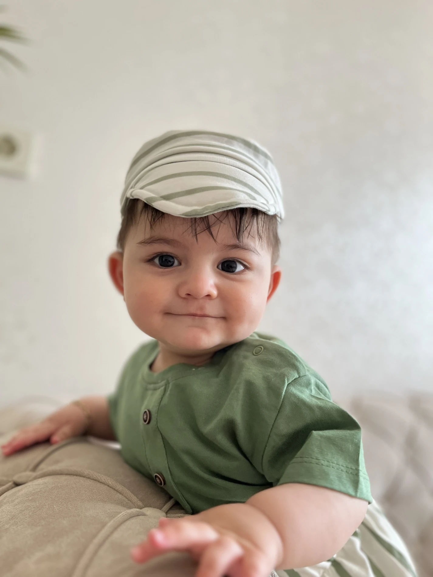 Kasketli Çizgili Şortlu %100 Pamuk 3’lü Takım