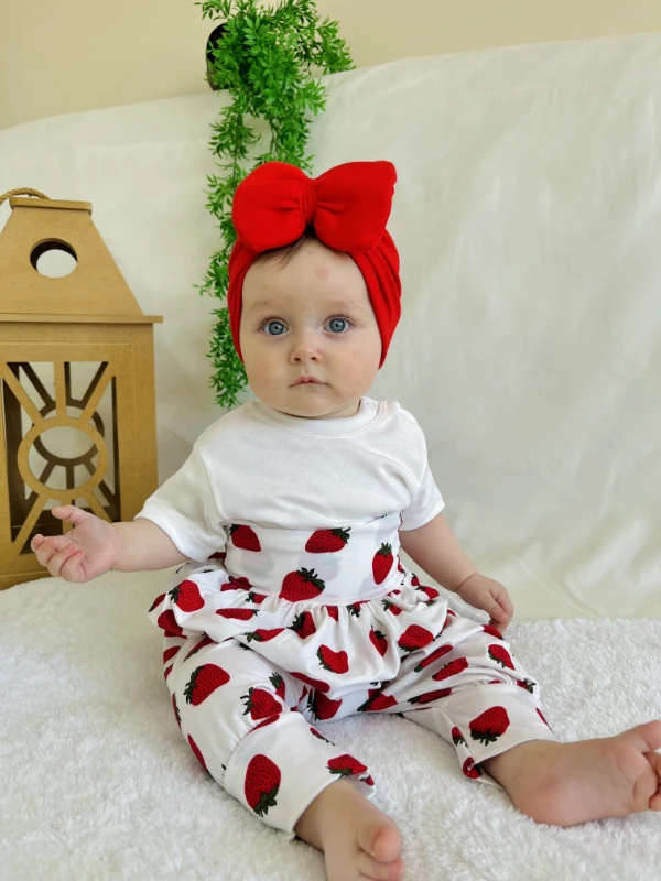 Çiçek Desenli Şalvarlı Kısa Kollu Tişörtlü  3’lü Bandanalı  Takım