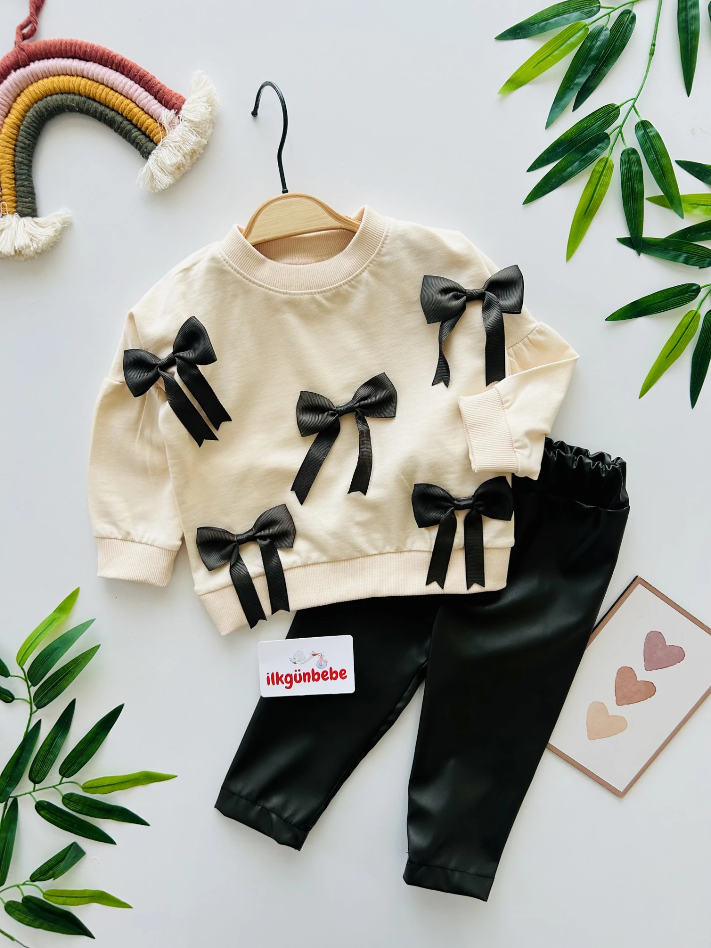 Fiyonk Detaylı Mevsimlik Sweatli Deri Pantalonlu 2’li Takım