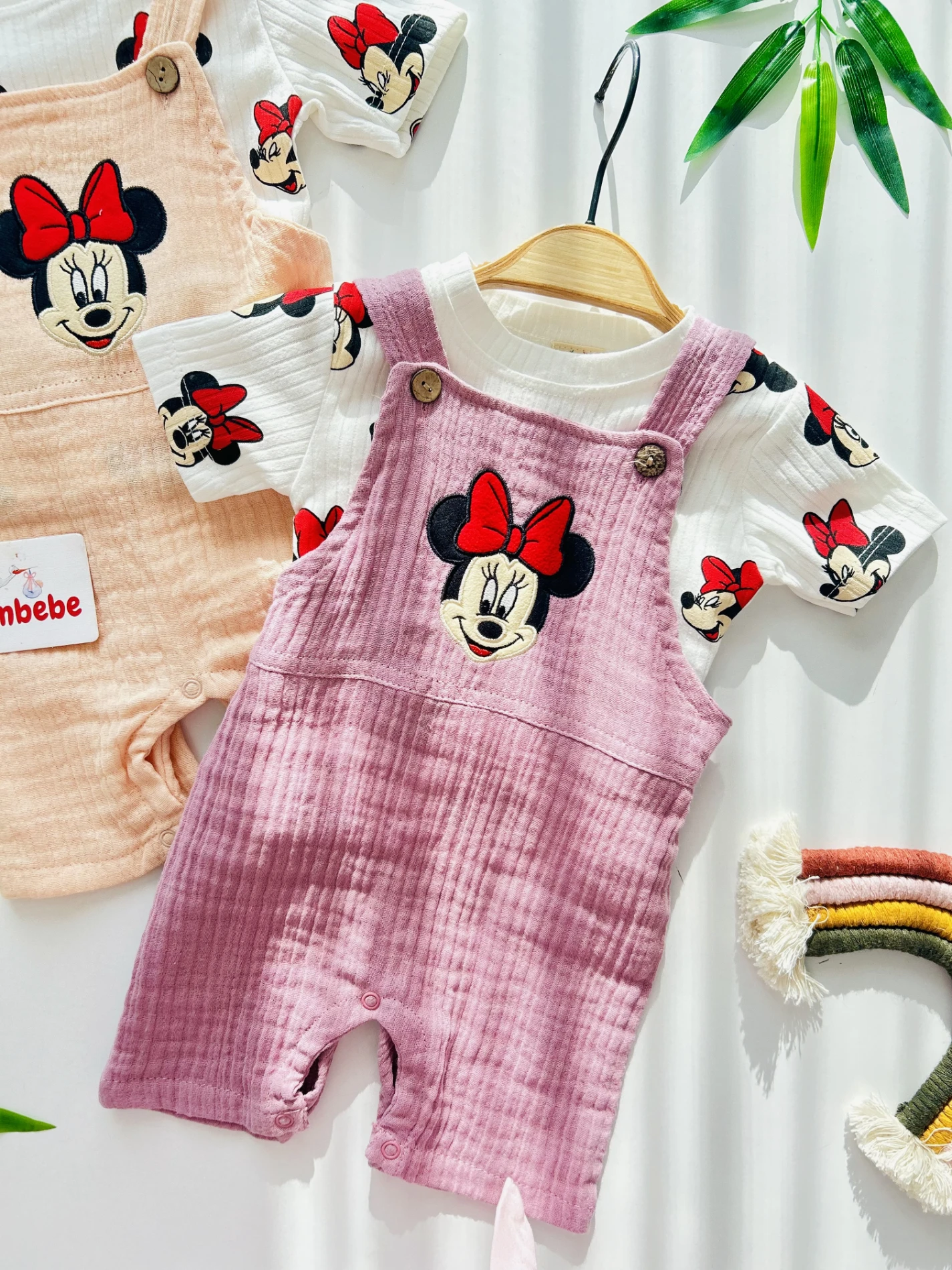 Minnie  Mouse Baskılı Tişörtlü Müslin Salopet Premium Kalite İkili Takım