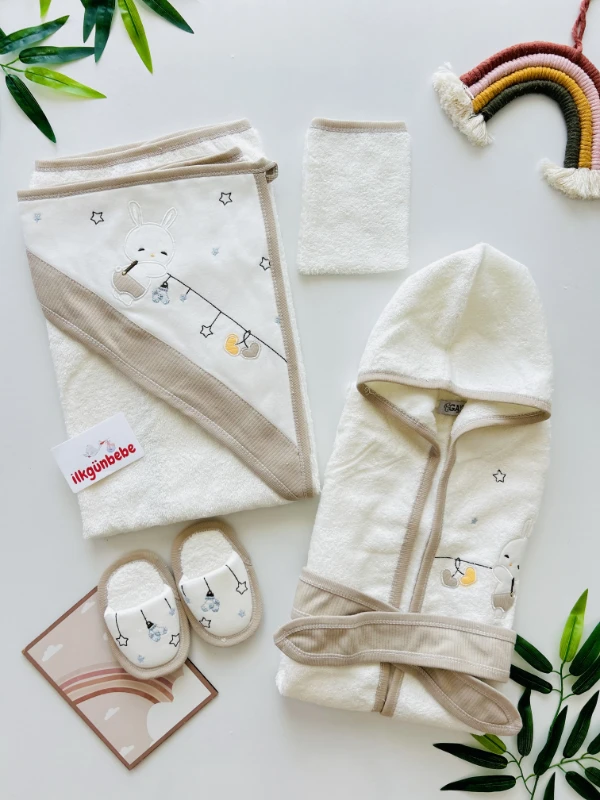 4 Parça Bornozlu Havlulu %100 Pamuk Organik Set