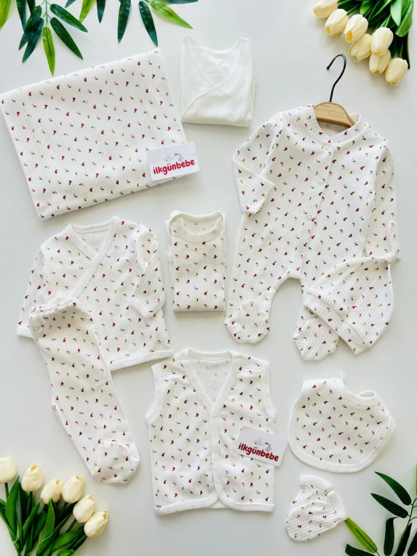 10 Parça %100 Pamuk Minik Çiçek  Desenli Yenidoğan Hastane Çıkışı Seti