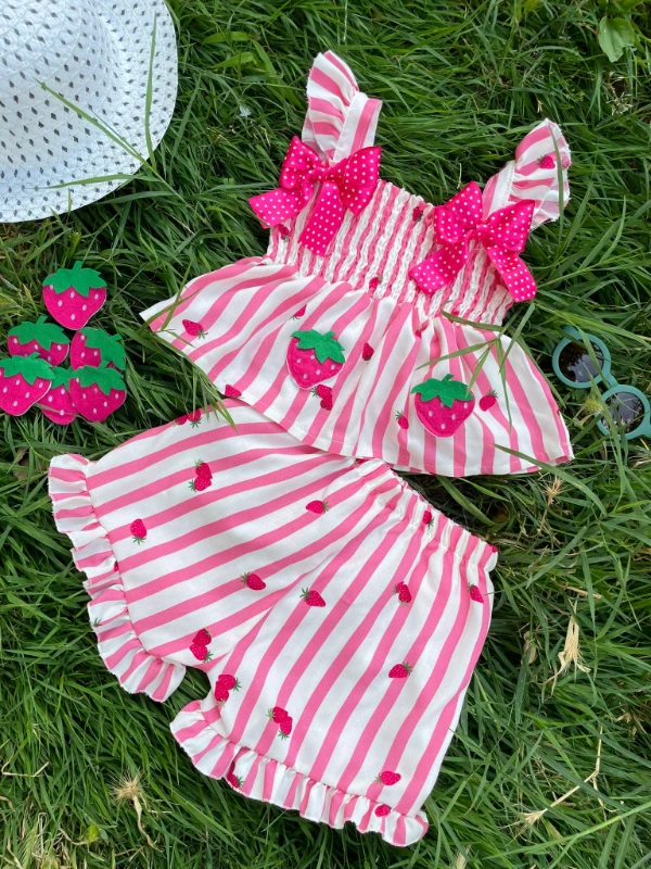 Çilek Desenli Fiyonk Detaylı 2’li Yazlık Takım