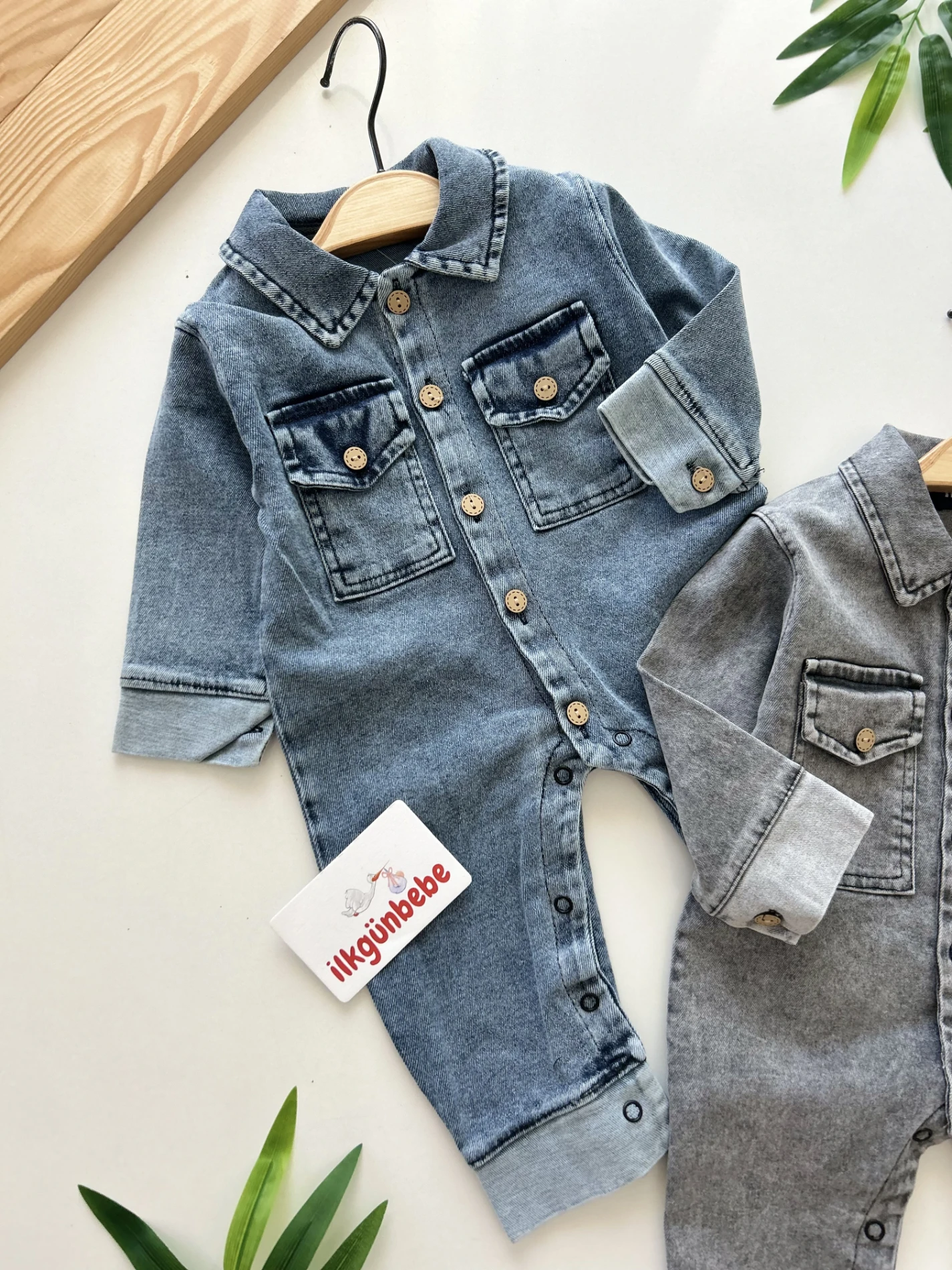Likralı Yumuşacık Kot Kumaş Ahşap Düğmeli Tulum
