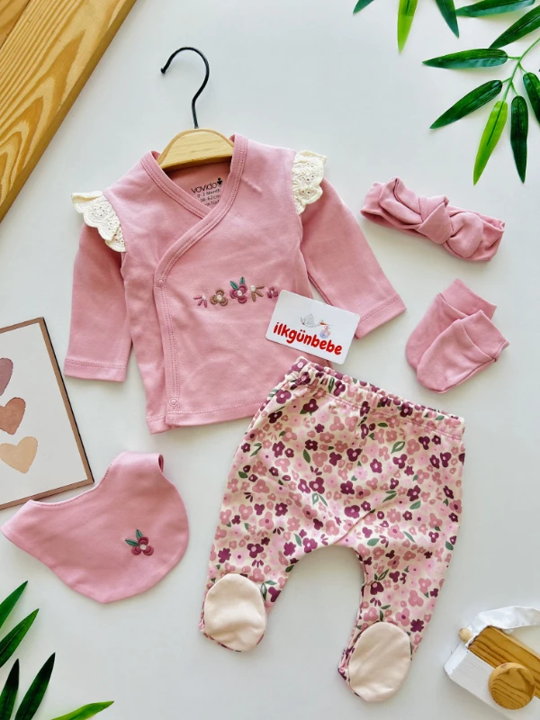 Çiçek Desenli 5 Parça %100 Pamuk Yenidoğan Seti 