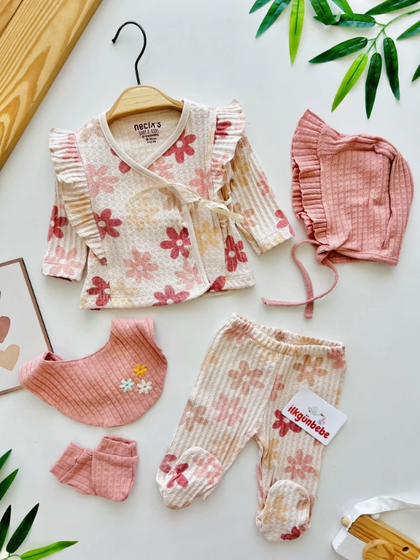  Çiçekli 5 Parça %100 Pamuk  Kumaş Yenidoğan Set