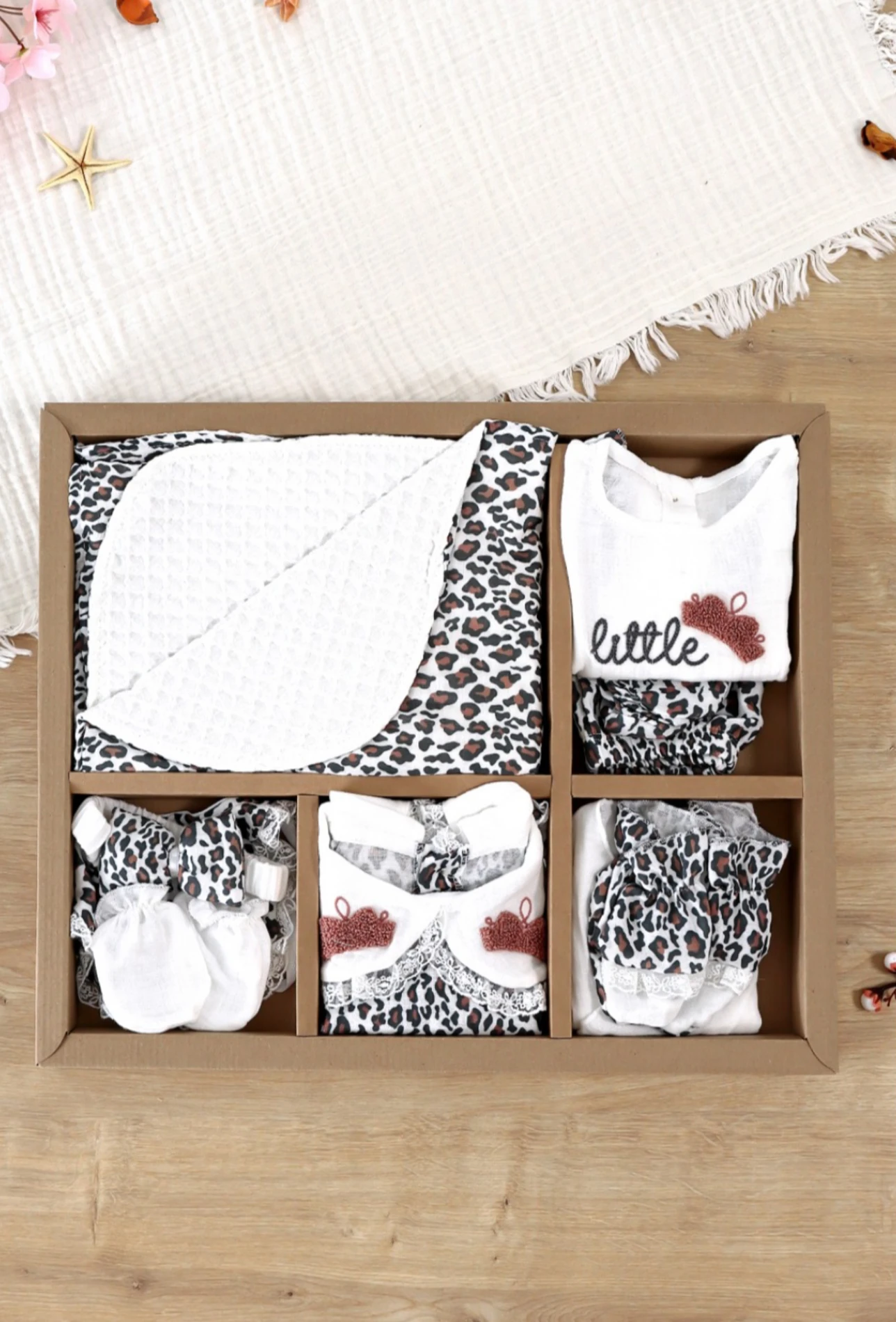 Little Prencess Leopar Desenli 10 Parça Müslin Kumaş Premium Kalite Yenidoğan Set