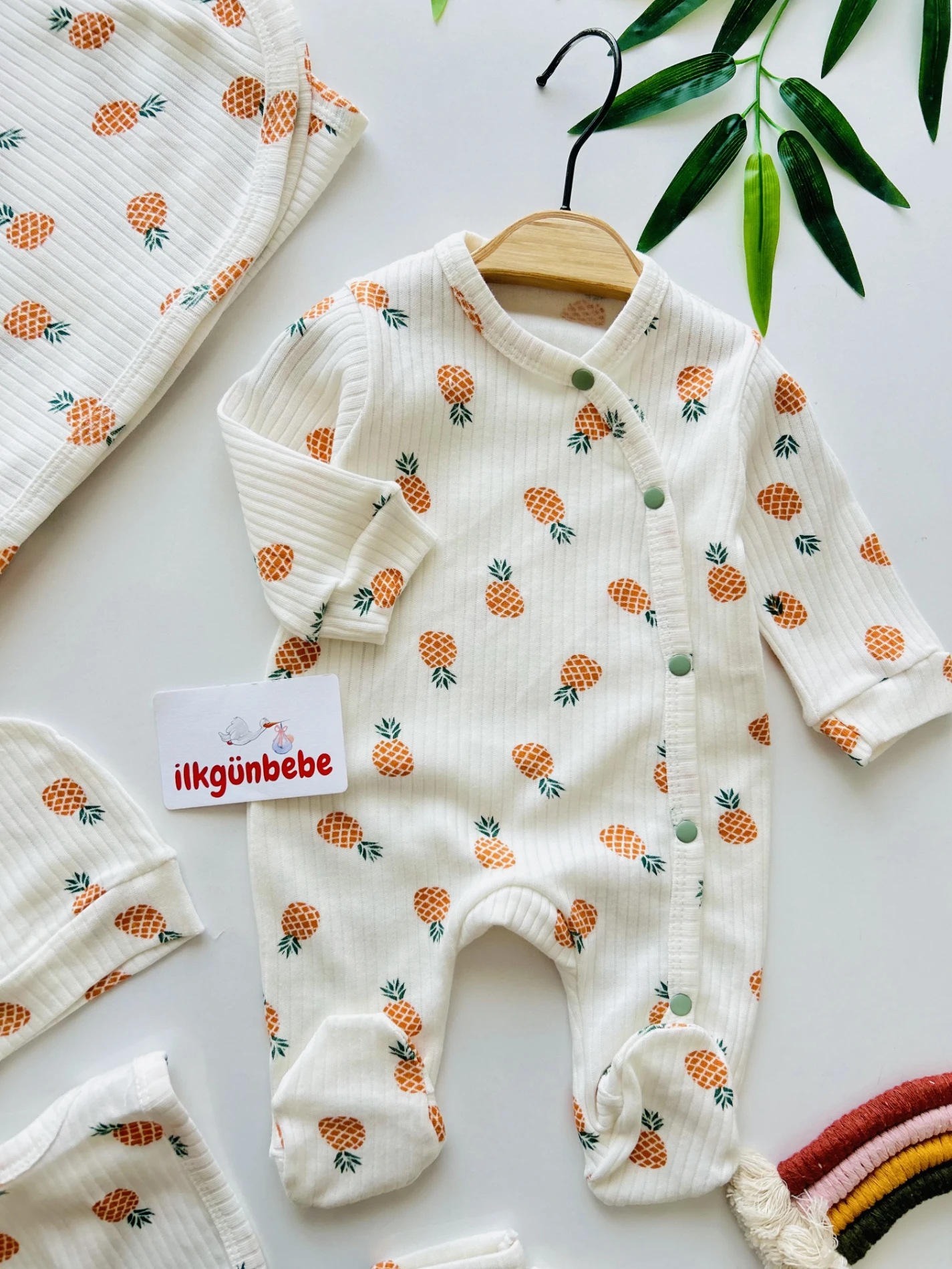 Ananas  Desenli Battaniyeli 5 Parça Yenidoğan Set