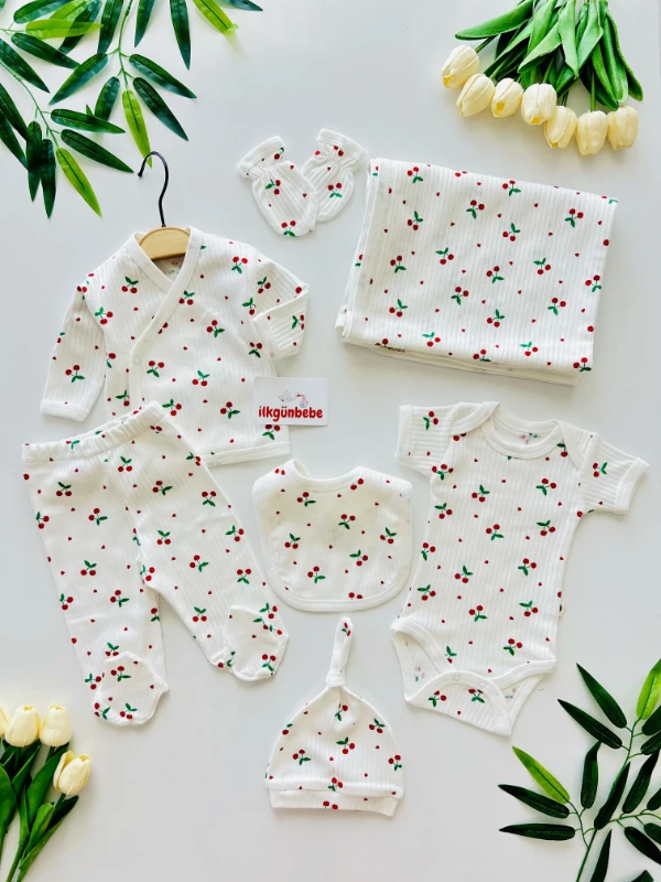 Kiraz Desenli 7 Parça %100 Pamuk Kampanyalı Yenidoğan Set