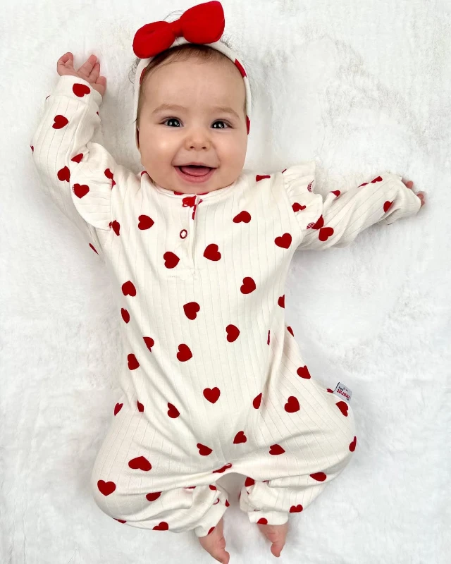 Kalp Desenli Omuz Fırfırlı Fiyonklu Bandanalı Tulum