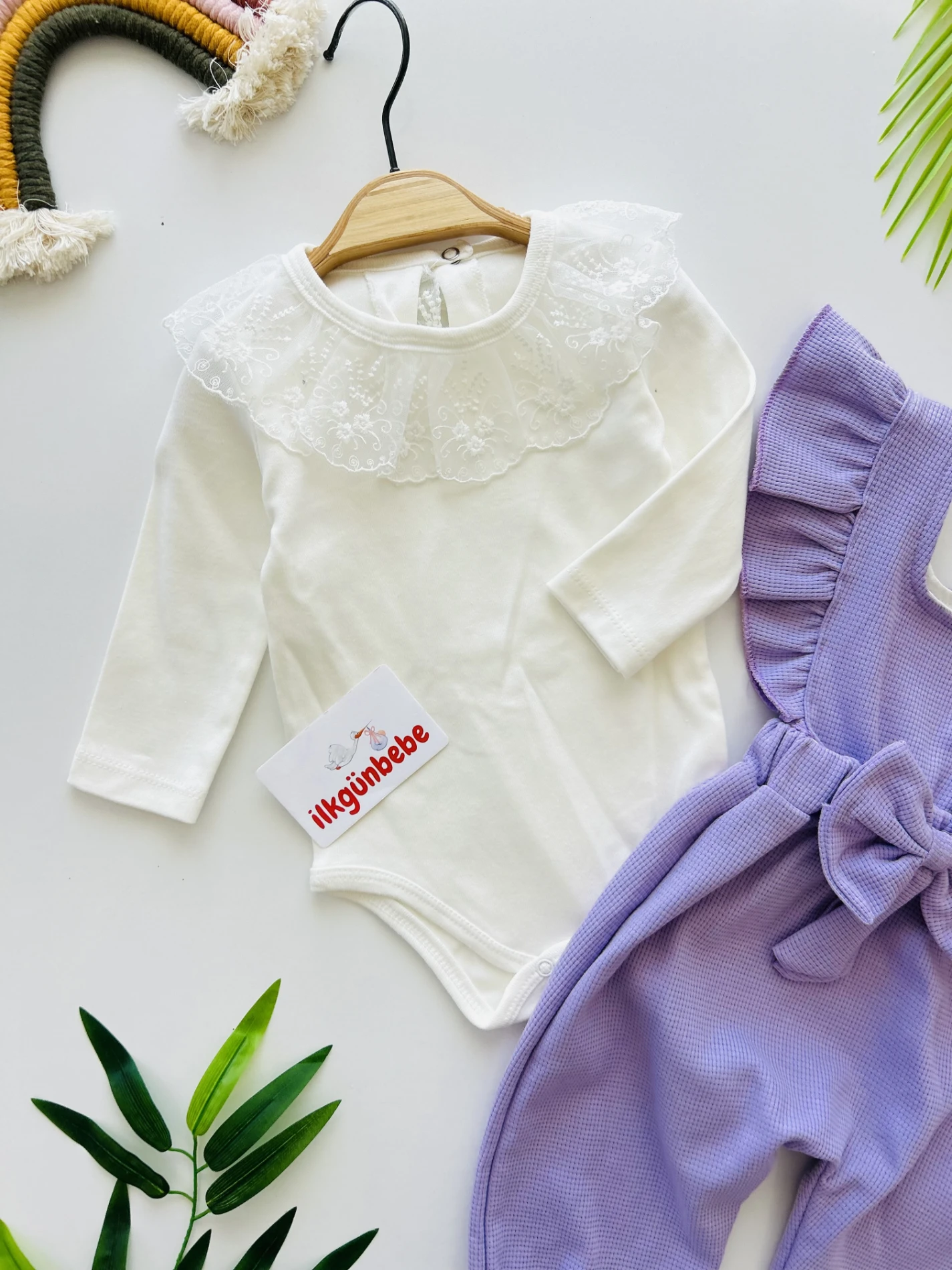 Güpür Yaka Detaylı Bodyli Fiyonklu Salopetli 2’li Set