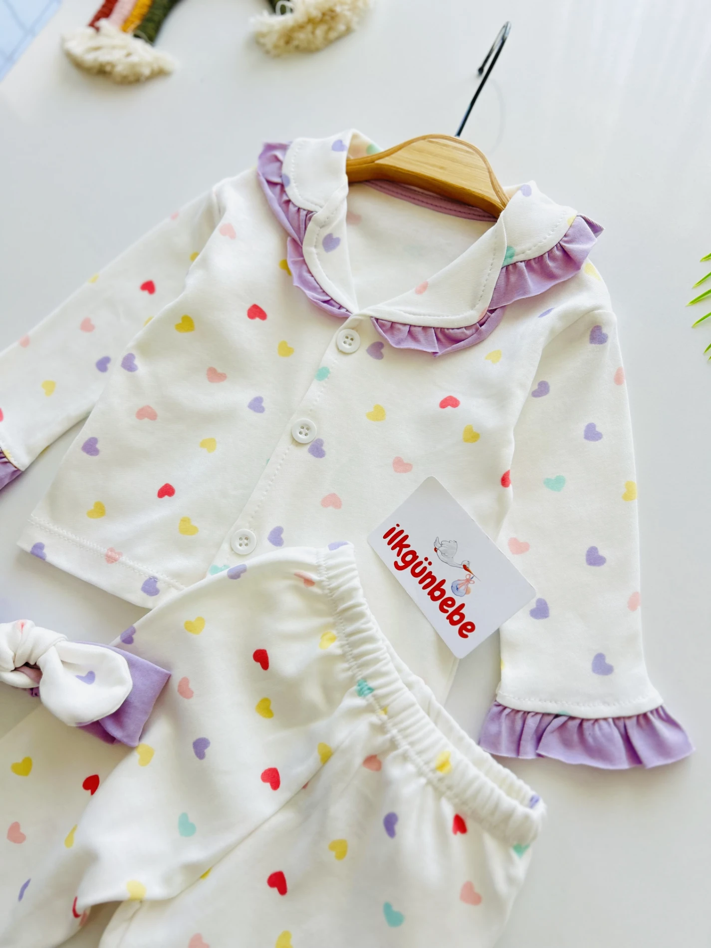 Kalp Desenli  Bebe Yakalı Bandanalı  %100 Pamuk Pijama Takımı