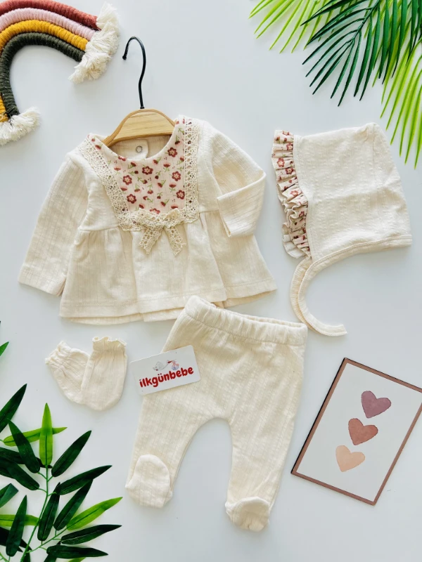 Çiçek Desenli Yaka Detaylı Şapkalı Eldivenli 4’lü %100 Pamuk Set