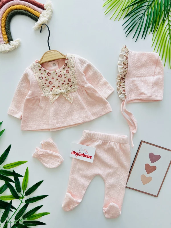 Çiçek Desenli Yaka Detaylı Şapkalı Eldivenli 4’lü %100 Pamuk Set