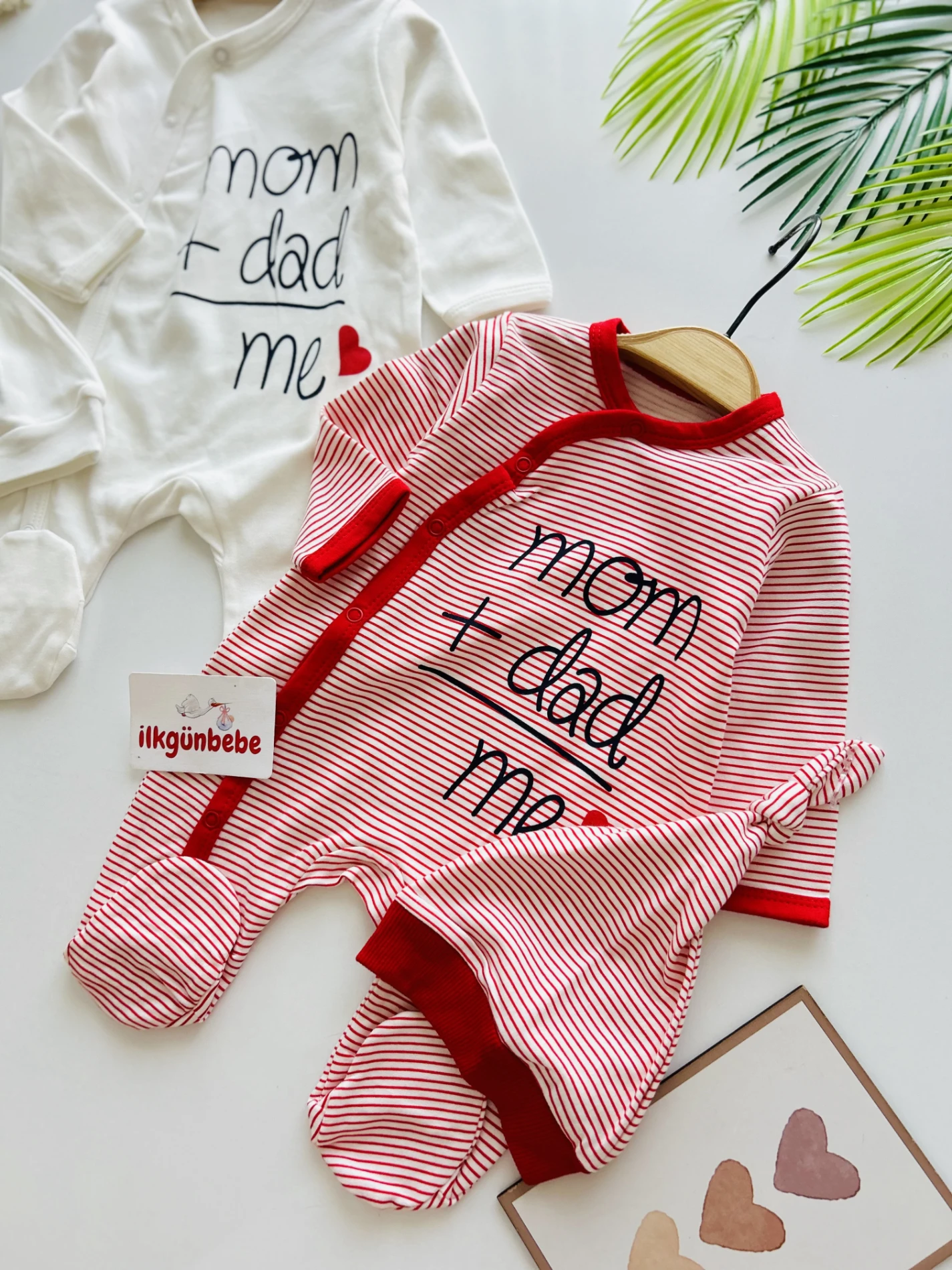 Mom + Dad Me Love Baskılı %100 Pamuk 2 Şapka & 2 Tulum Set