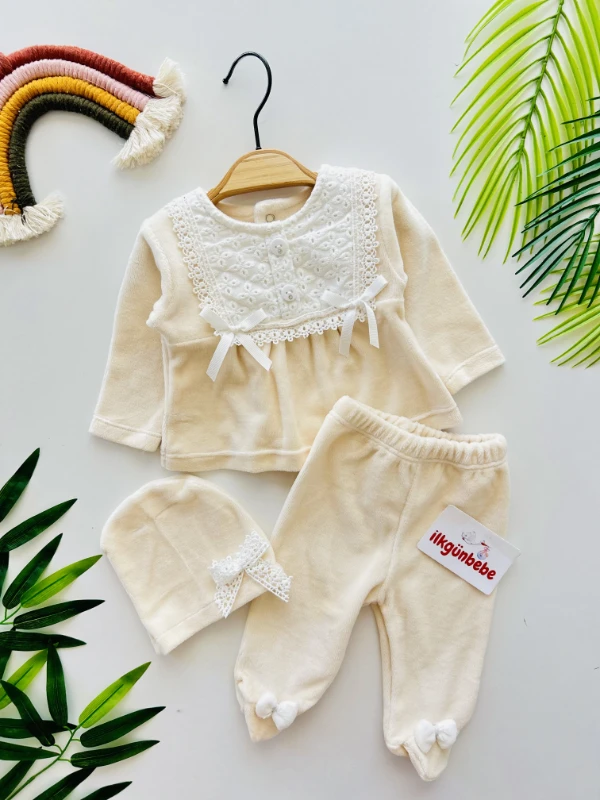 Fiyonk Dantel Yakalı Kadife Kumaş Şapkalı 3’lü Takım