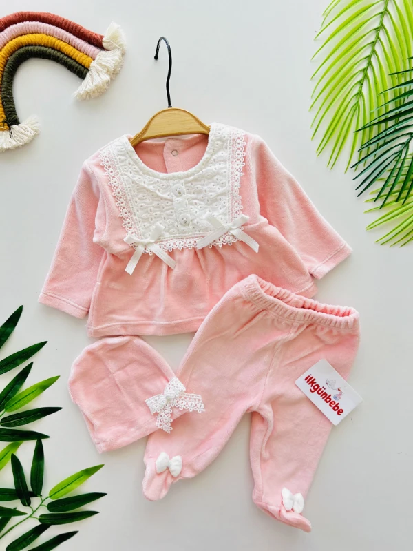 Fiyonk Dantel Yakalı Kadife Kumaş Şapkalı 3’lü Takım