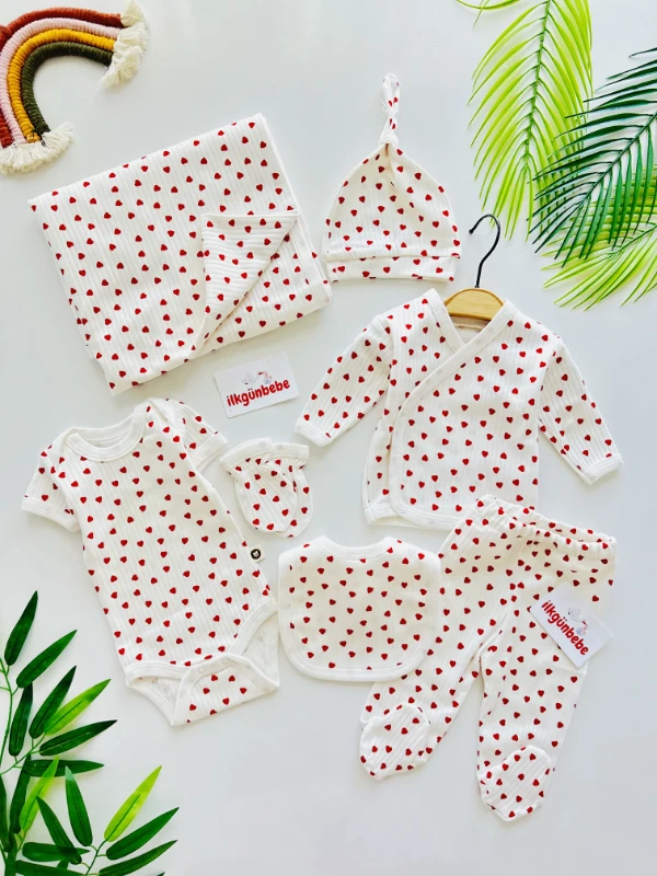 Kalp Desenli 7 Parça %100 Pamuk Kampanyalı Yenidoğan Set