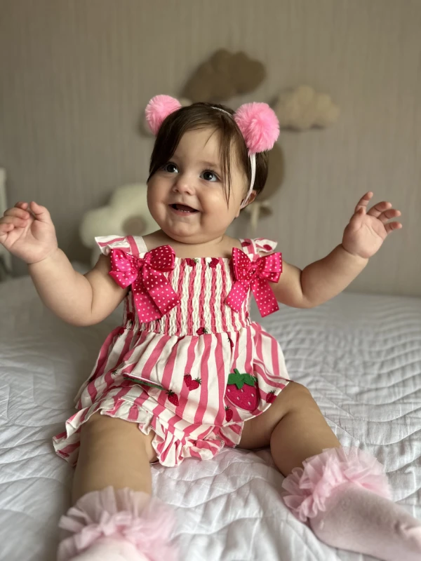 Çilek Desenli Fiyonk Detaylı 2’li Yazlık Takım