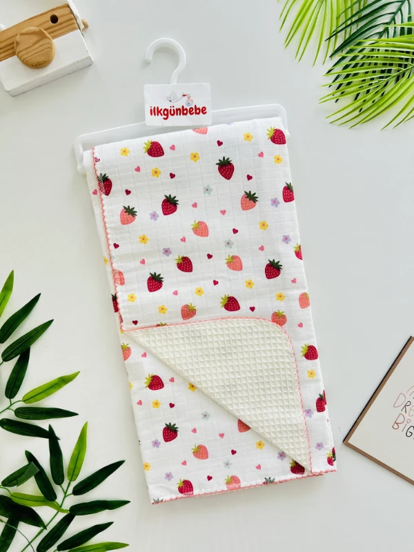 Çilek Müslin Kenarı Oyalı Pike Battaniye