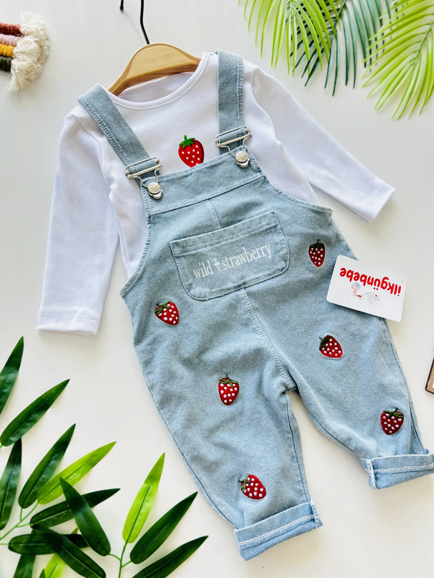 Çilek Temalı Likralı Kot Salopetli 2’li Set