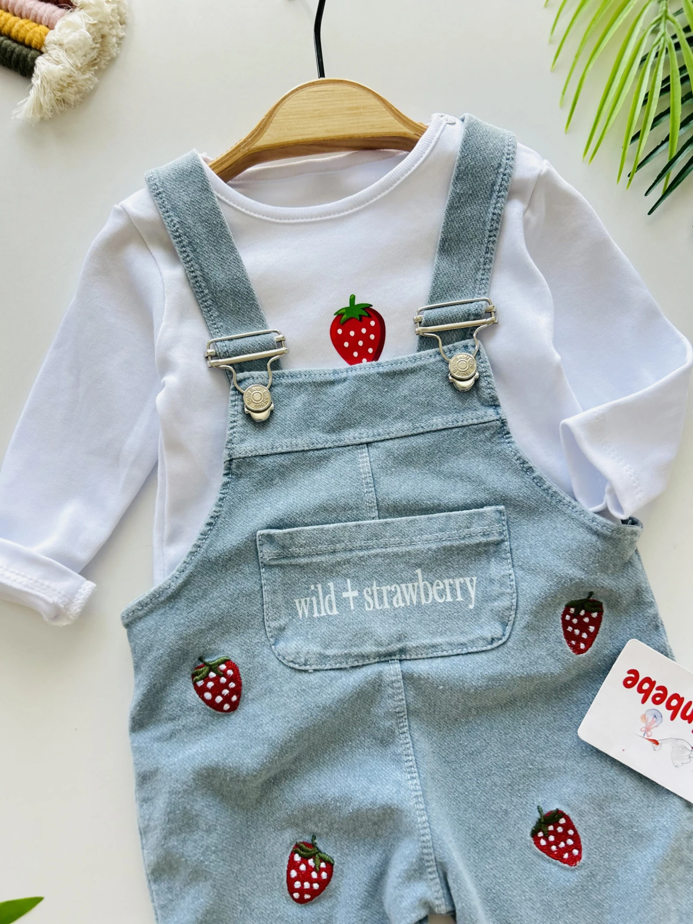 Çilek Temalı Likralı Kot Salopetli 2’li Set