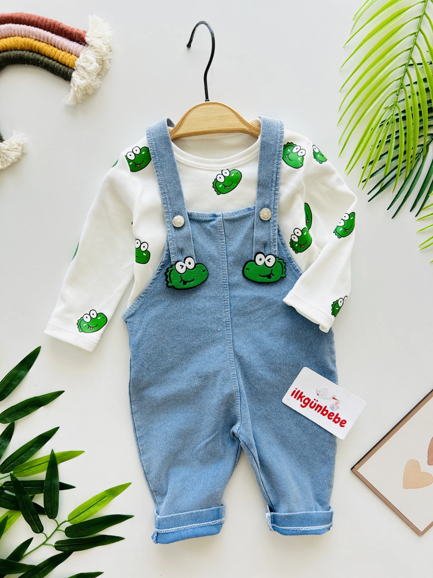 Sevimli Timsah Temalı Likralı Kot Salopetli 2’li Set