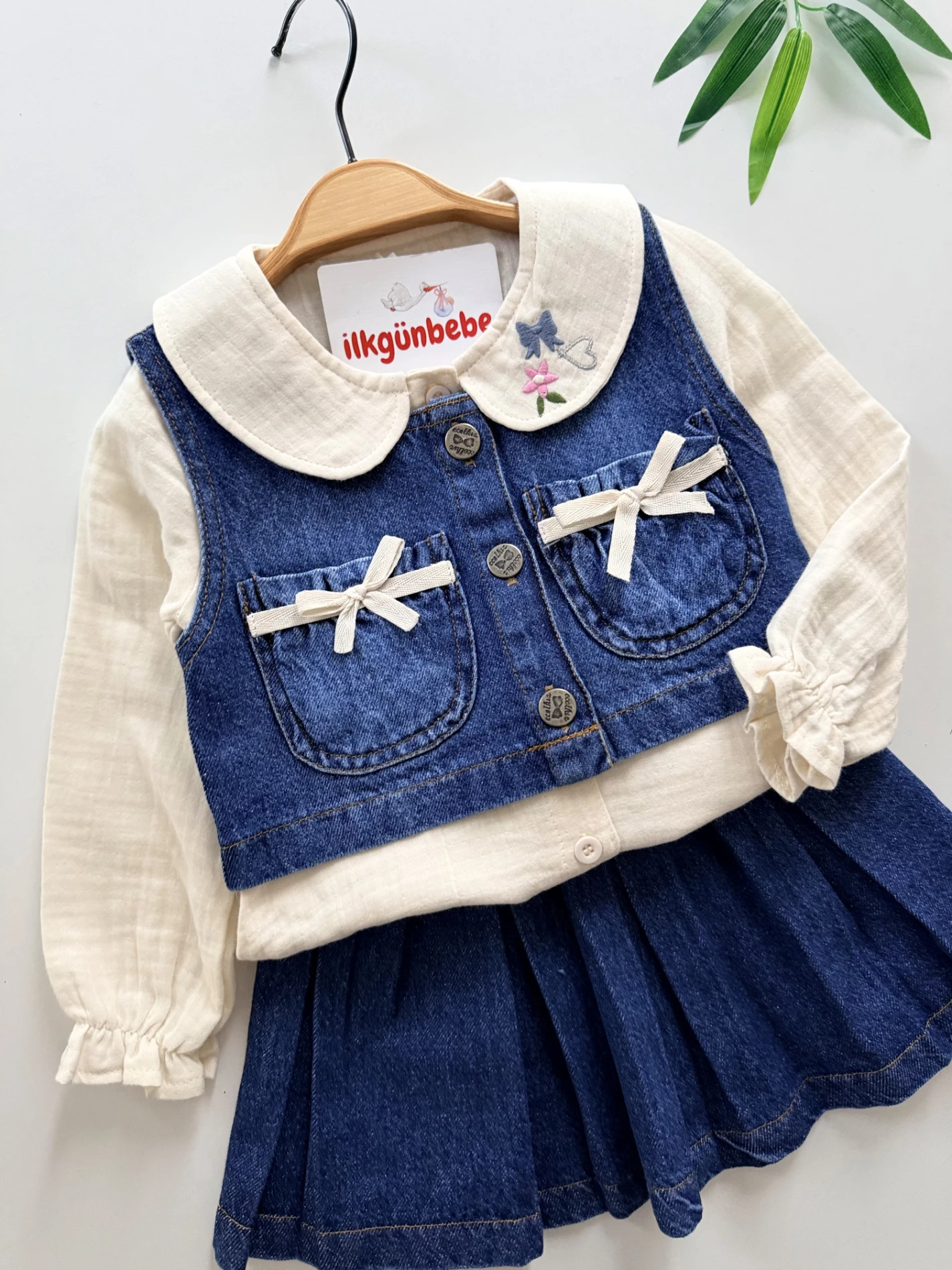 Mini Yelekli Müslin Gömlekli Etekli 3’lü Kot Takım