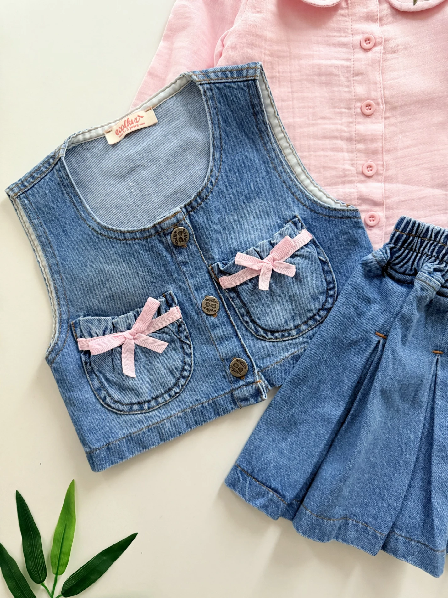 Mini Yelekli Müslin Gömlekli Etekli 3’lü Kot Takım