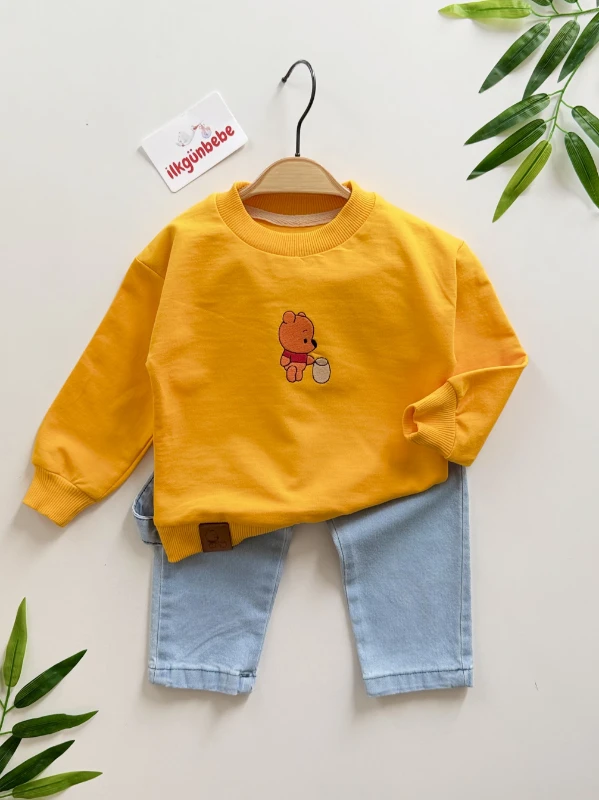 Kot Pantalonlu Winnie The Pooh Baskılı Sweatli 2’li Takım