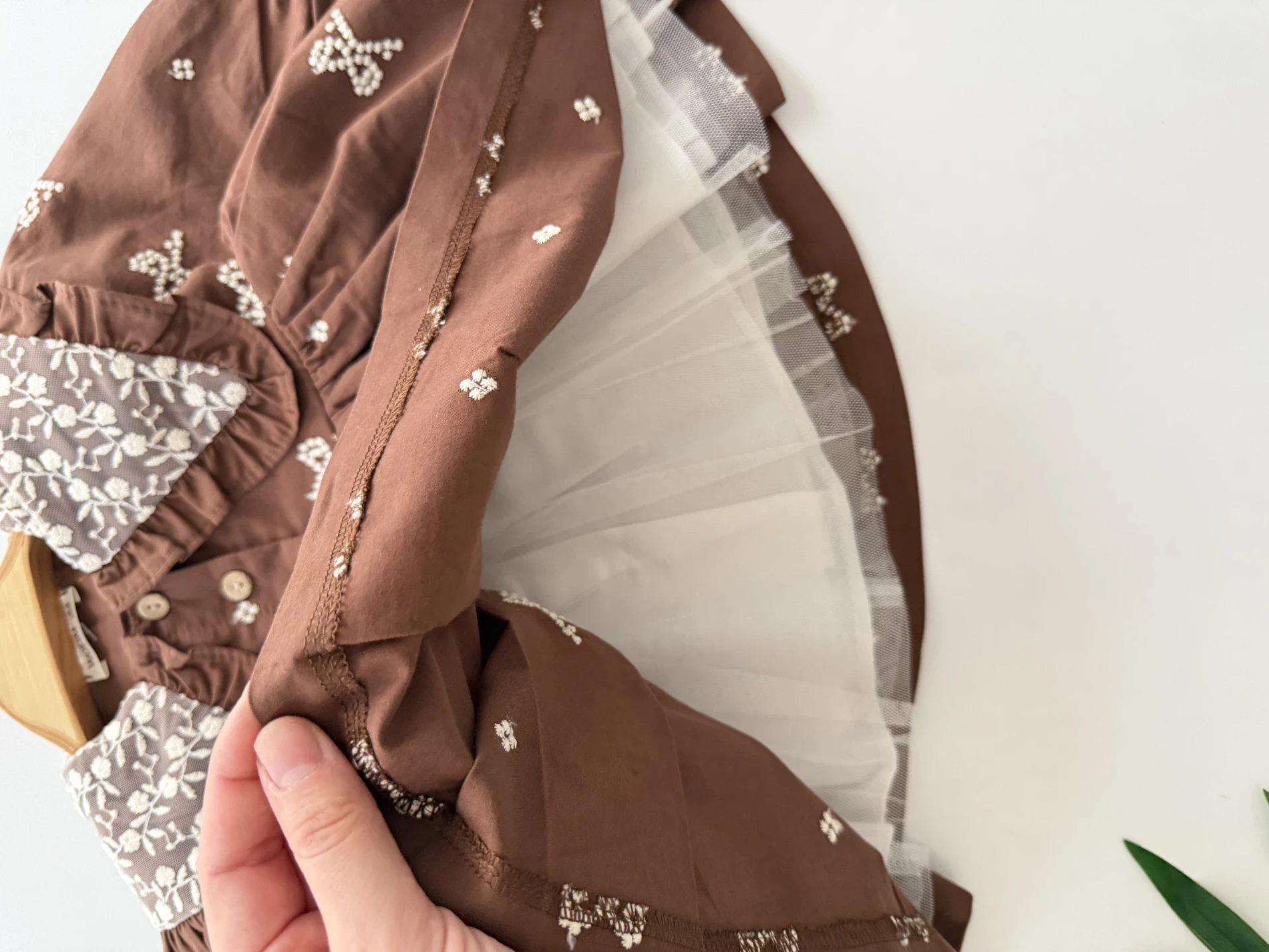 Vintage Premium Kalite Astarlı Üçgen Yaka Elbise