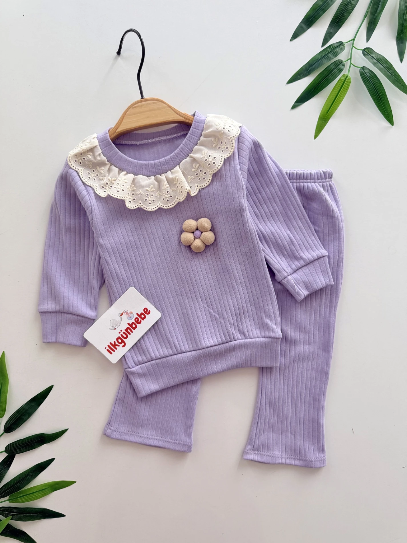 Çiçek Nakışlı Kız Bebek Takım