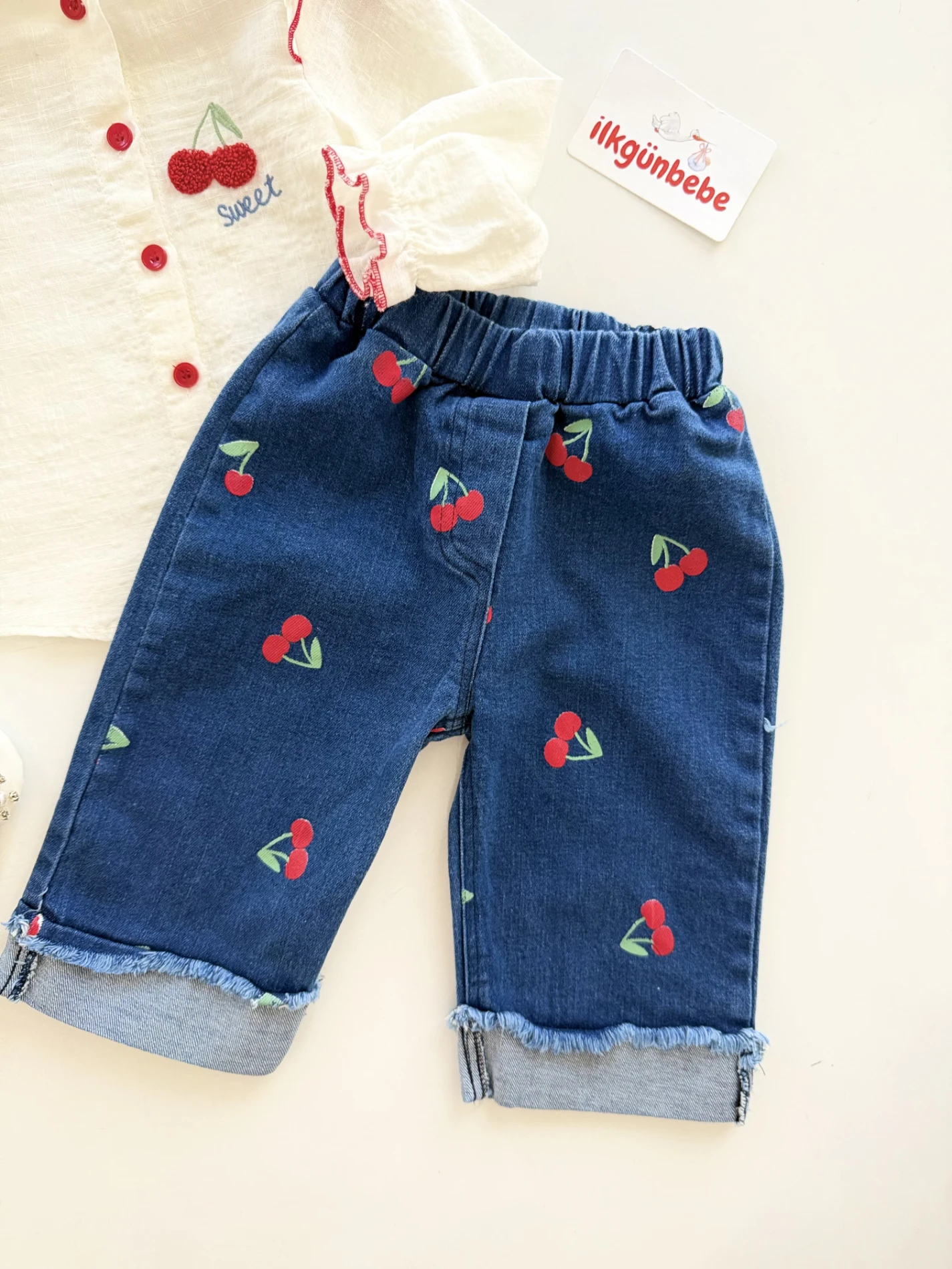 Kiraz Nakışlı Müslin Gömlekli Kiraz Desenli Pantalonlu Takım