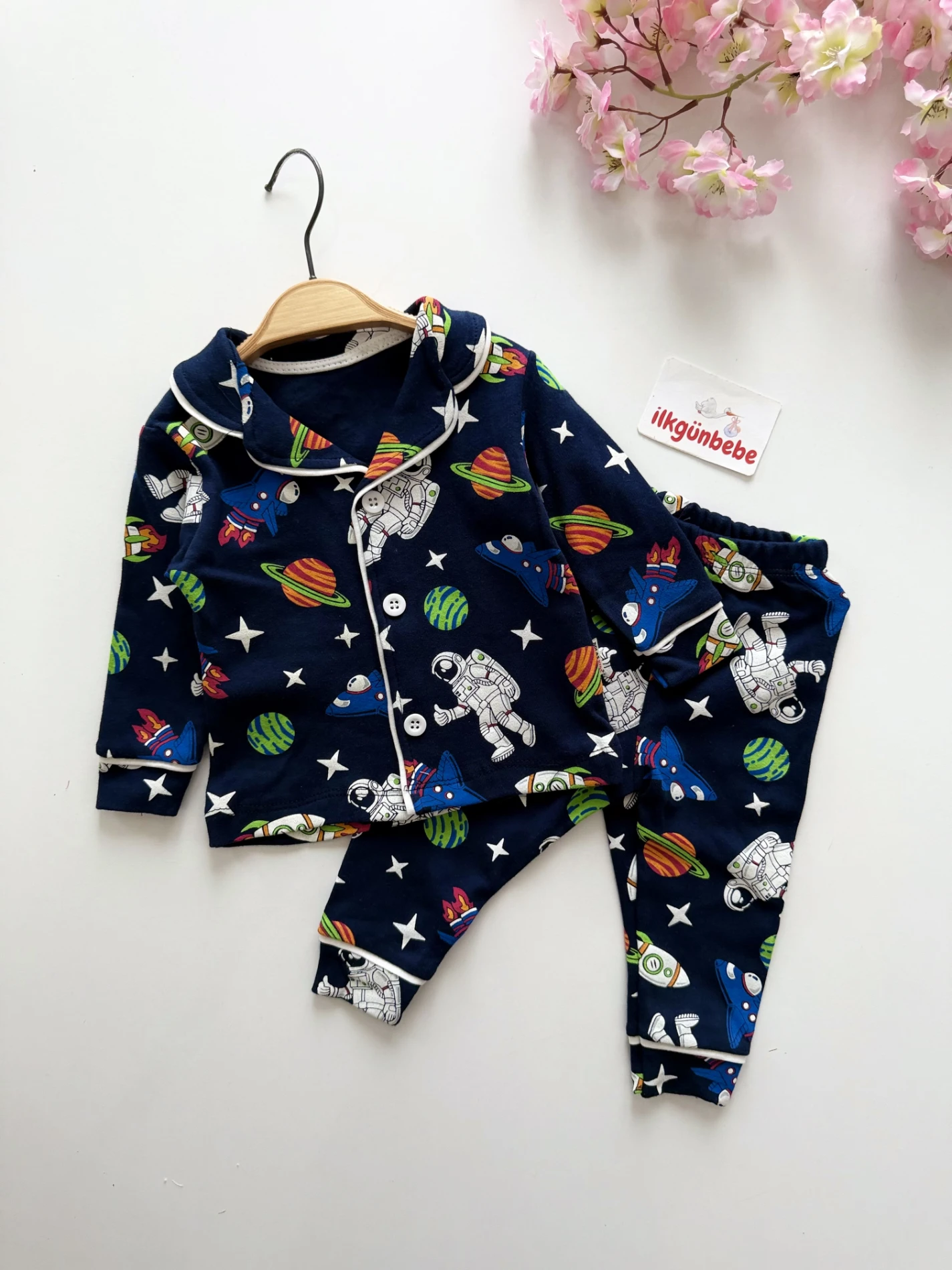 Uzay Desenli Bebe Yakalı %100 Pamuk Pijama Takımı