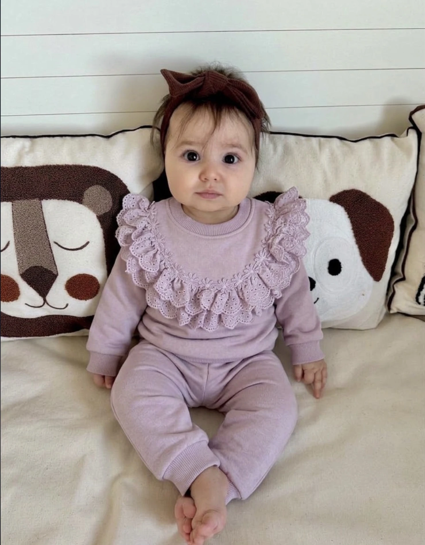 Çiçek Güpür Yakalı İp Bağlamalı Eşofmanlı 2’li Takım