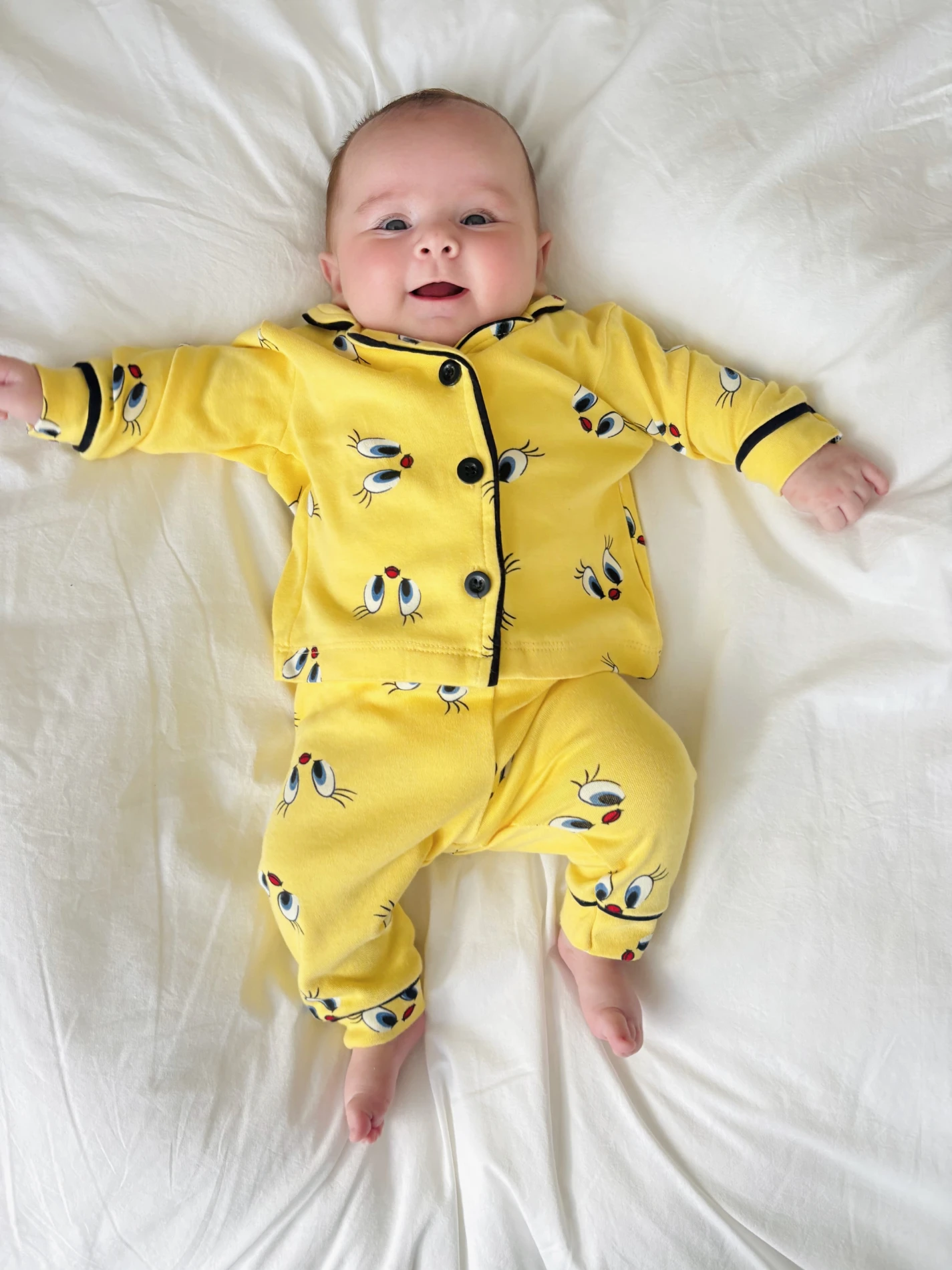 Tweety Desenli Bebe Yakalı %100 Pamuk Pijama Takımı