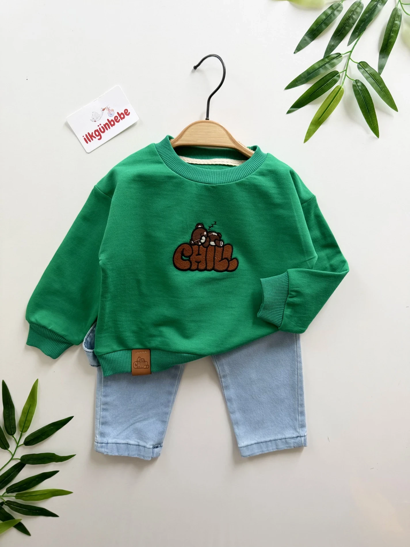 Kot Pantalonlu  Donald Duck Baskılı Sweatli 2’li Takım