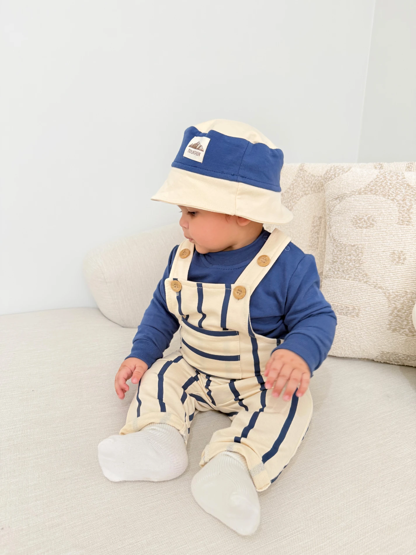 Çizgili  Şapkalı Omuzdan Çıtçıtlı Sweatshirt Salopet 3lü  Takım