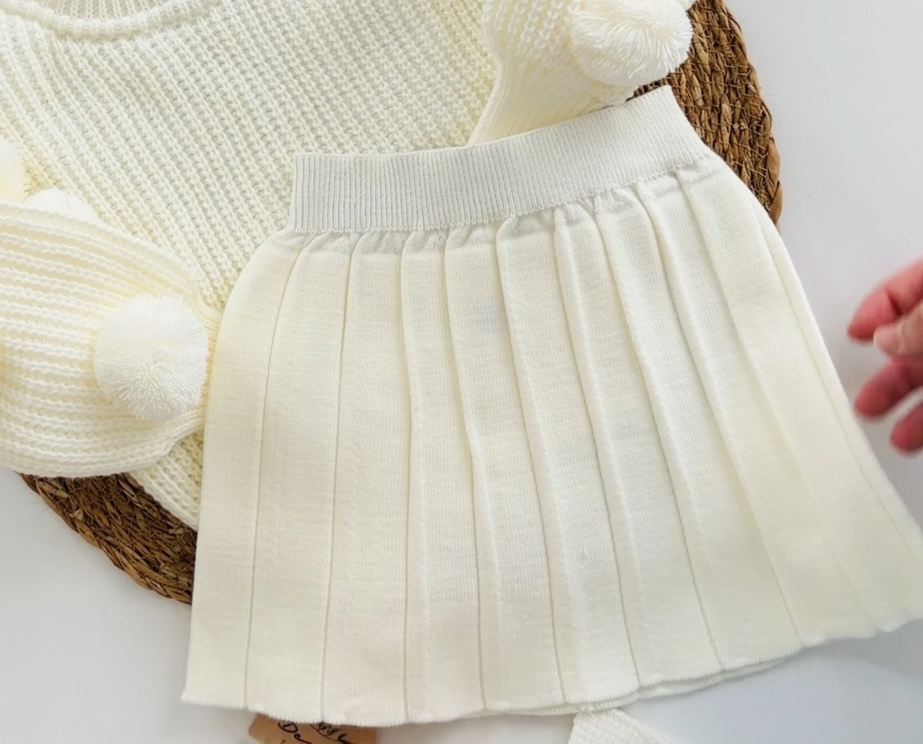 Selanik Örgüsü Kumaşlı Ponpon  Detaylı Bandanalı Triko Etekli 3’lü  Takım