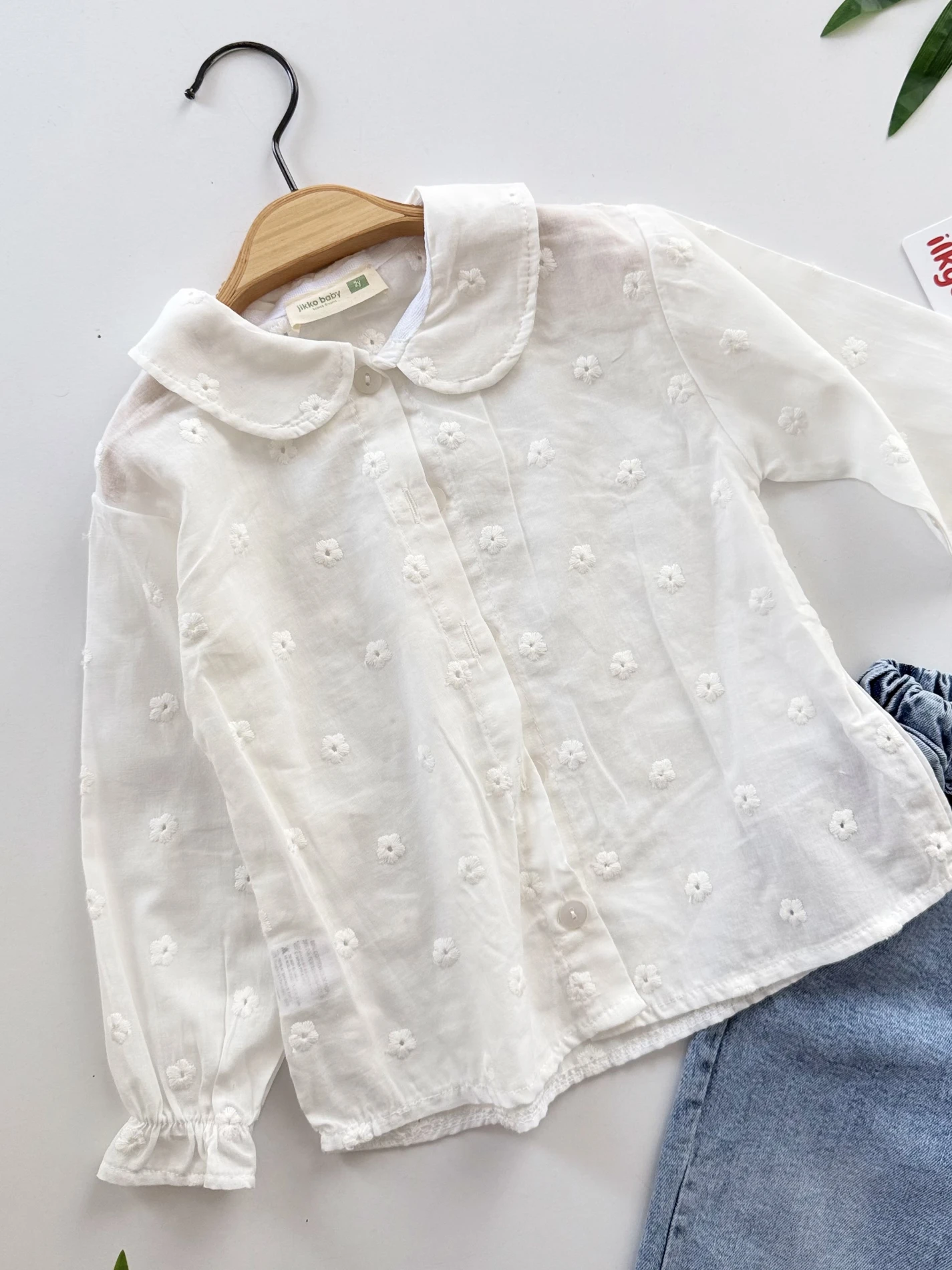 Papatya Nakışlı Süveterli Gömlekli Kot Pantalonlu 3’lü Takım