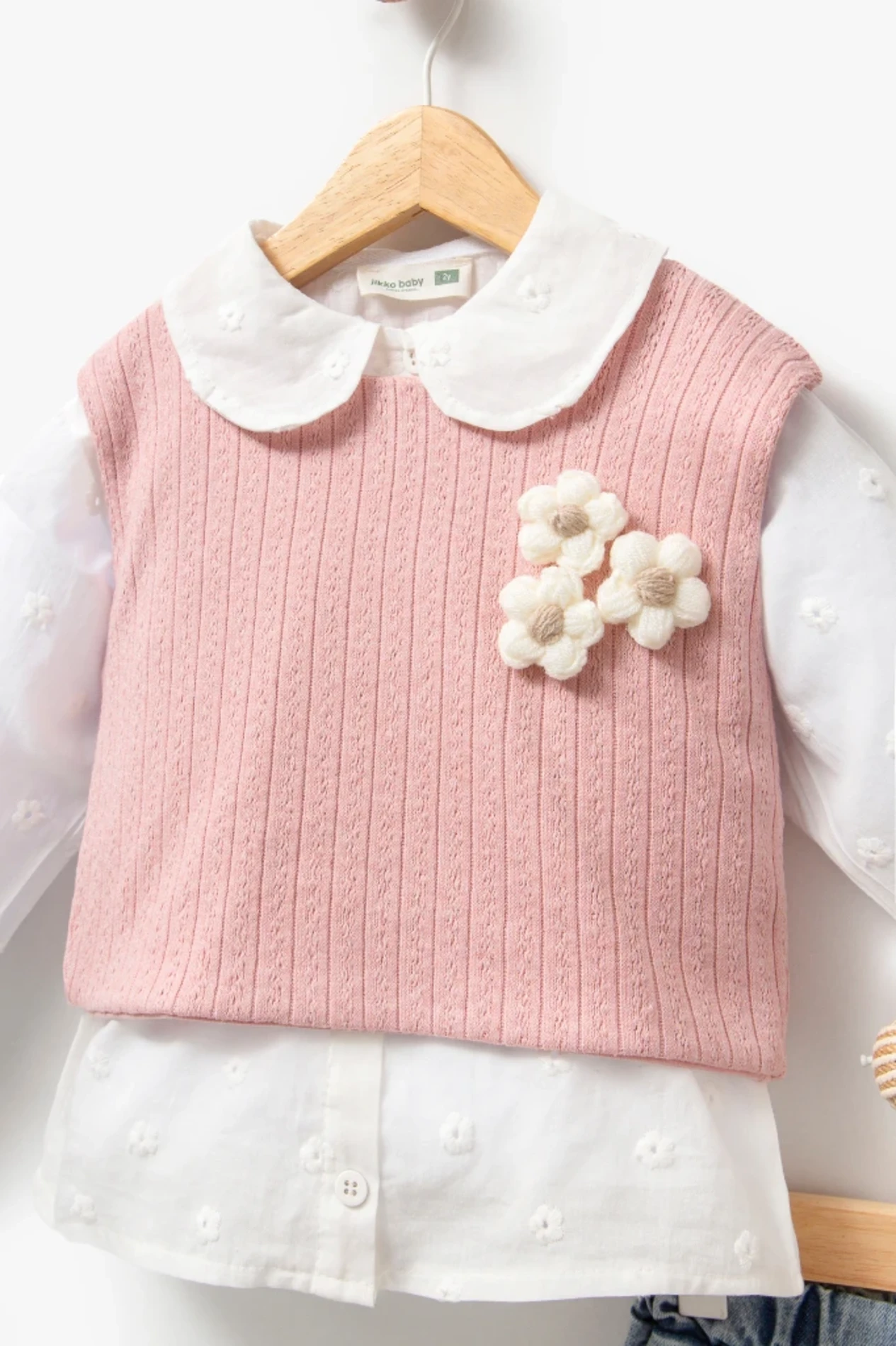 Papatya Nakışlı Süveterli Gömlekli Kot Pantalonlu 3’lü Takım