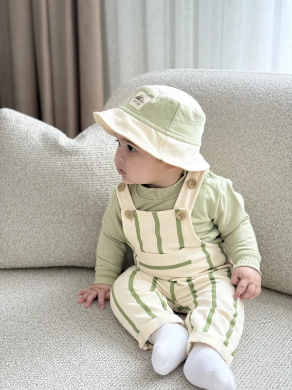 Çizgili  Şapkalı Omuzdan Çıtçıtlı Sweatshirt Salopet 3lü  Takım