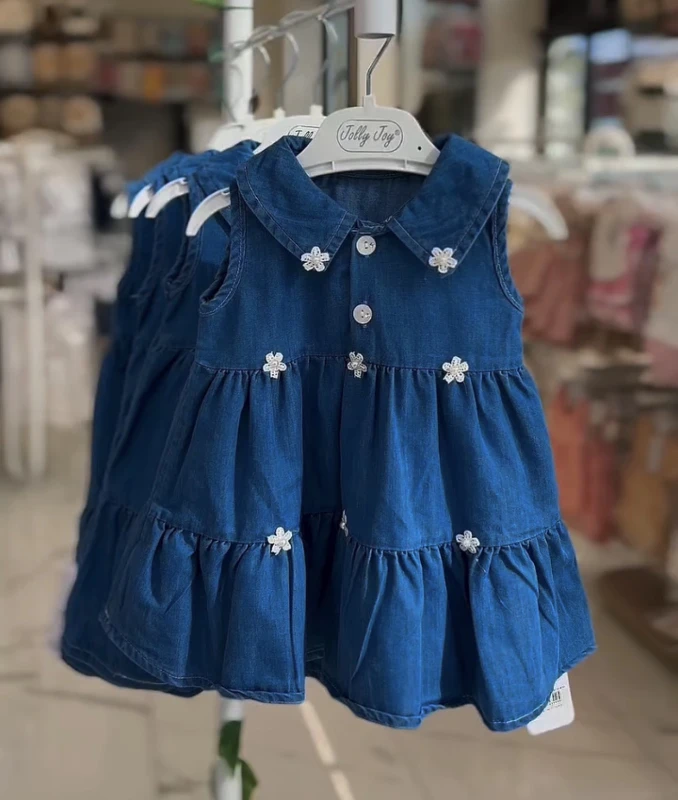 Çiçek Nakışlı Kot Elbise